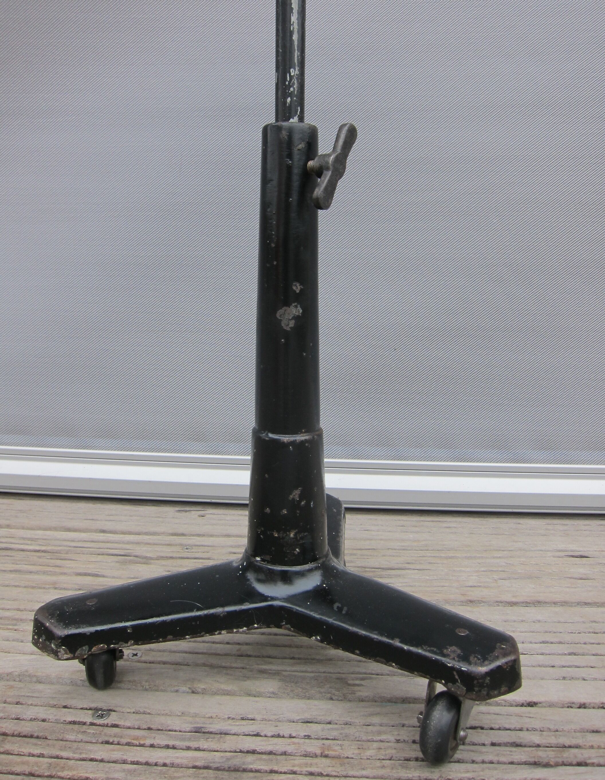 1930 dentist rolling table