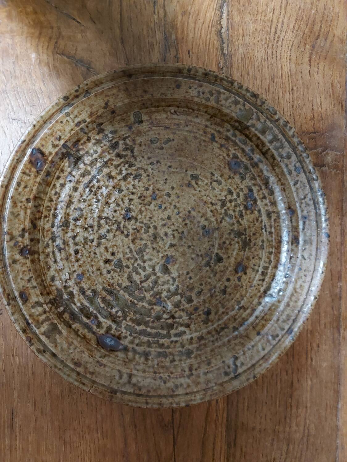 Stoneware plate