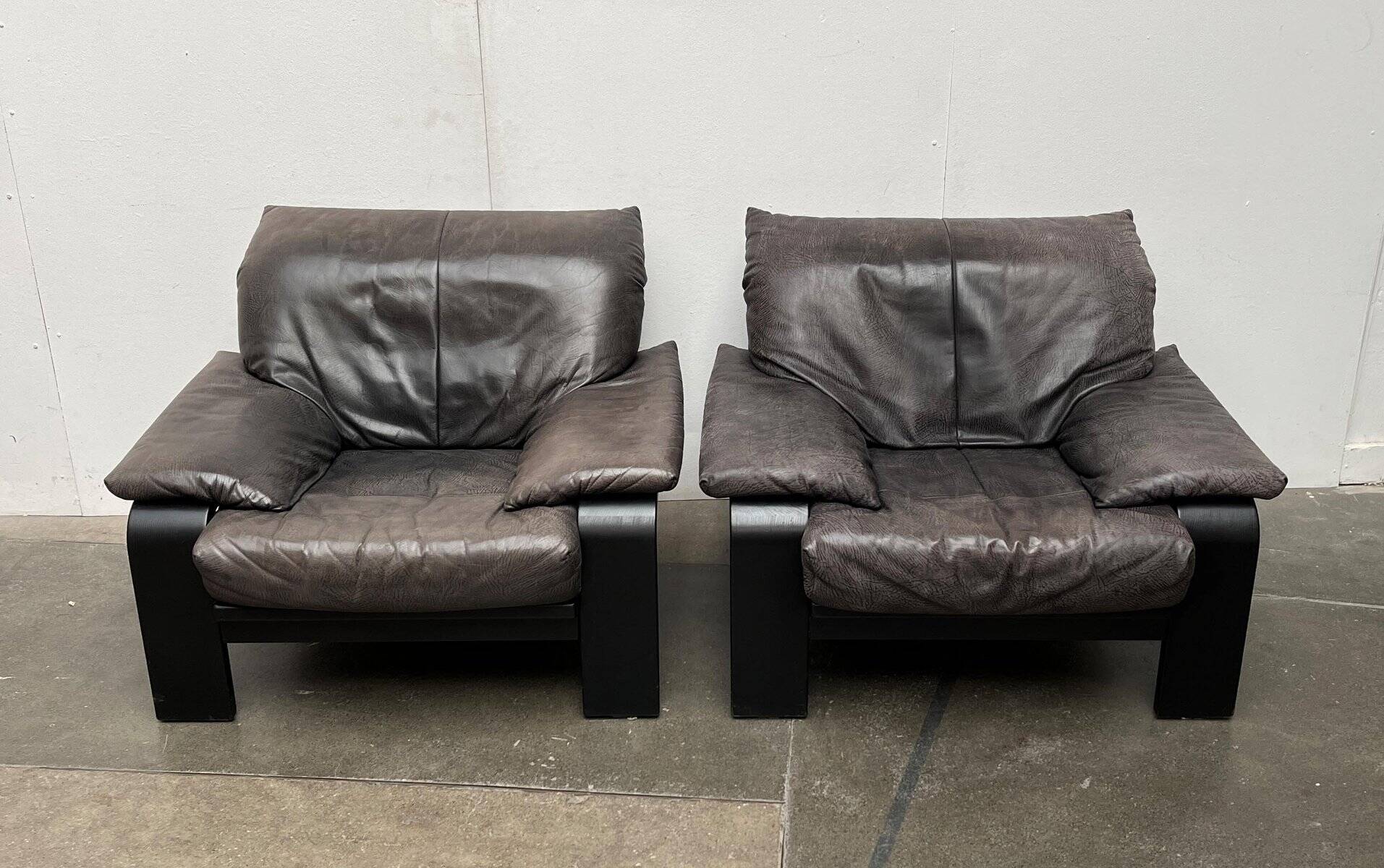 Brutalist German postmodern lounge chairs and sofa by Rolf Benz for Musterring, 1990s, set of 3.