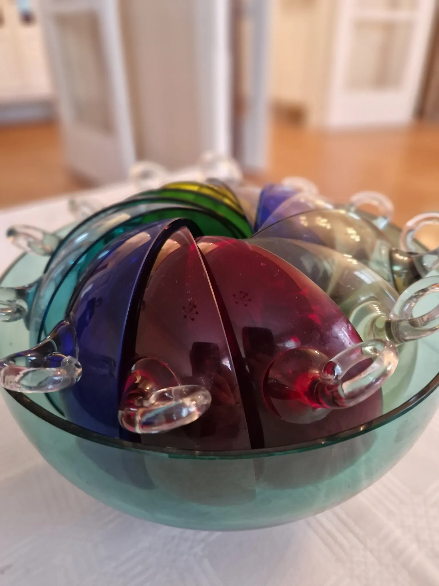 Service à dessert / punch vintage en verre soufflé multicolor (13 pièces) -