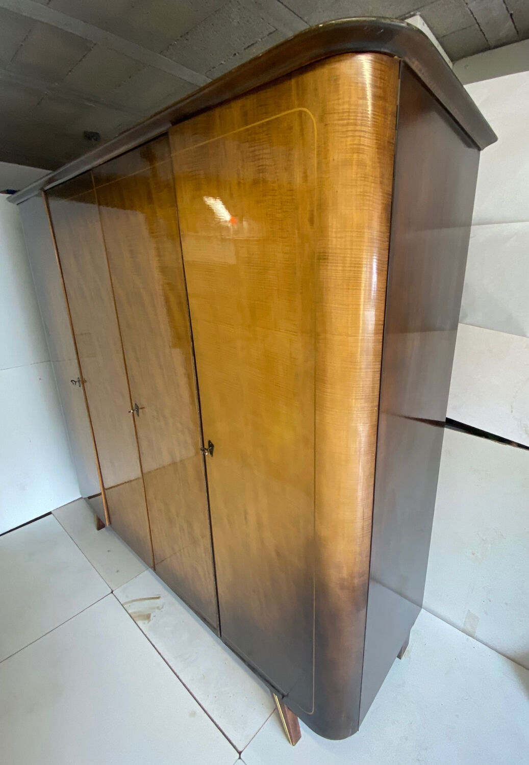 Vintage wardrobe feet compass