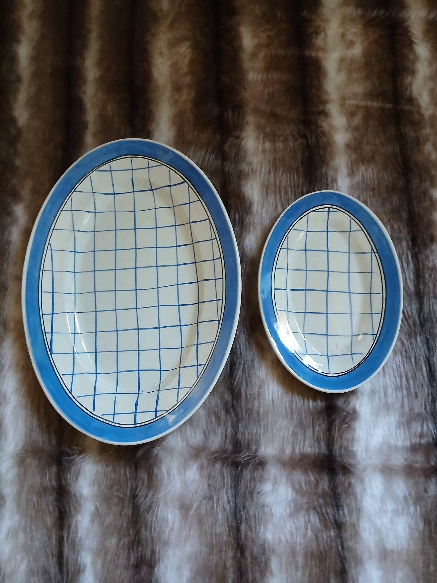2 plats ovales anciens "Michel " de Gien 