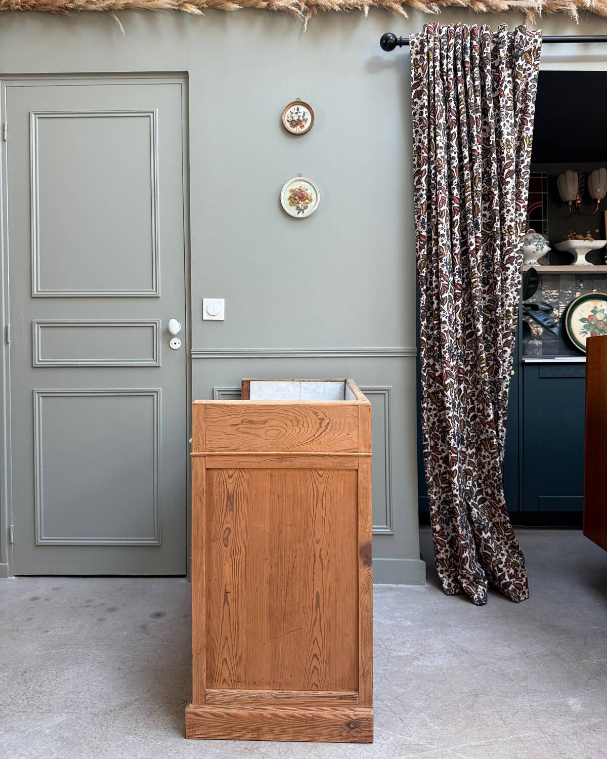 Old bathroom furniture (renovated)