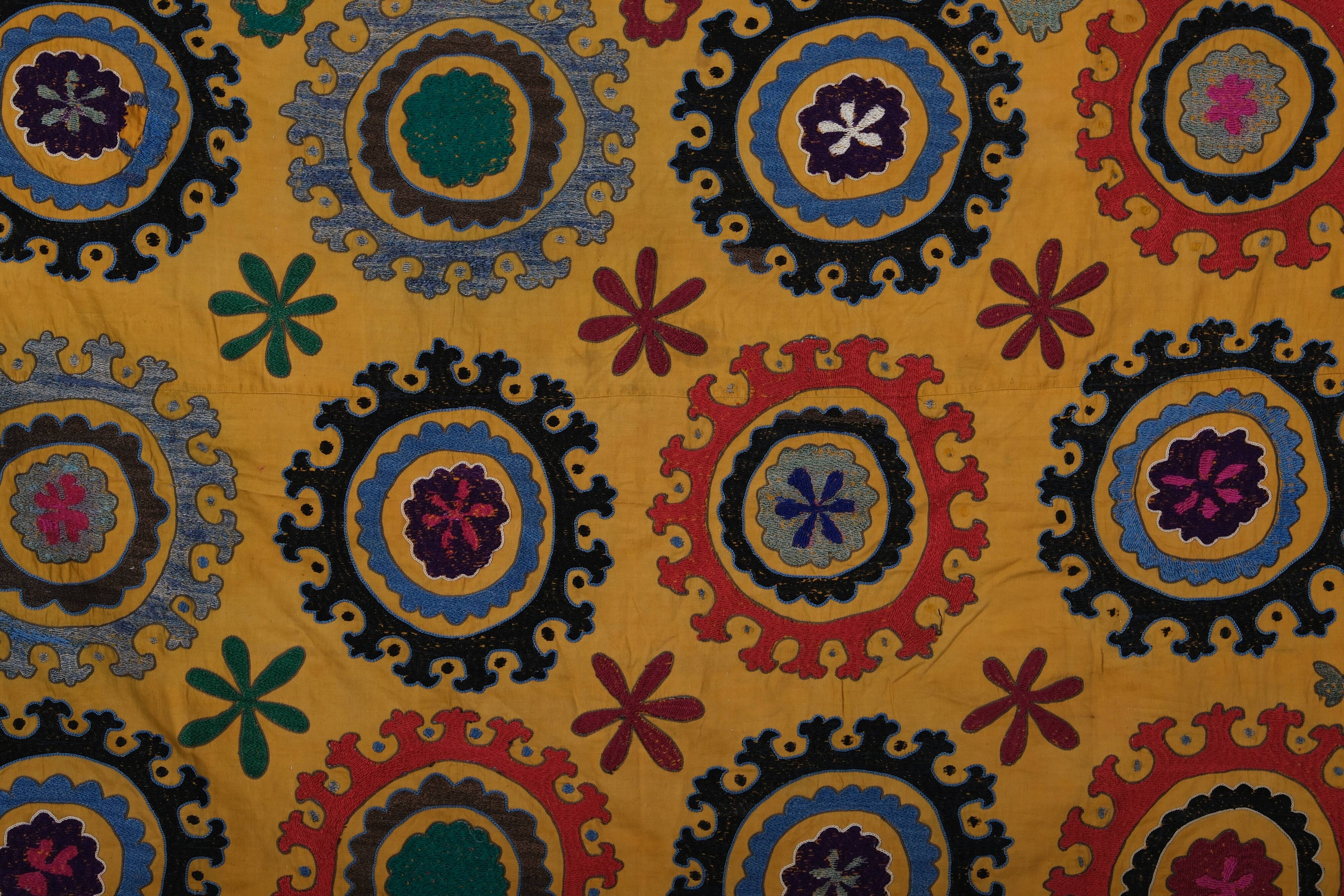 Hand knotted rug, vintage Turkish rug 116x150 cm