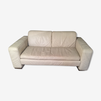 Natuzzi design sofa in cream leather