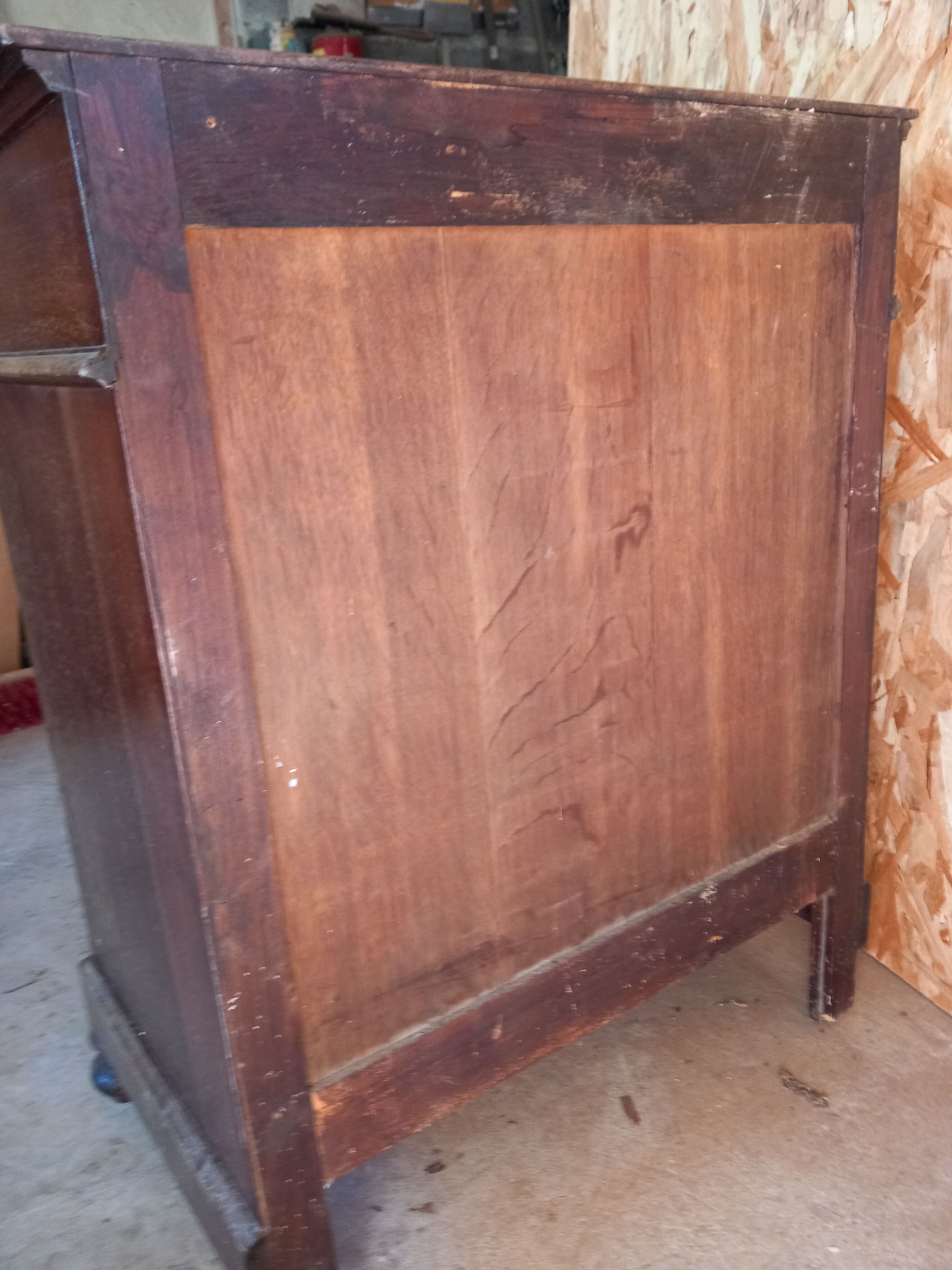 English Chest of Drawers