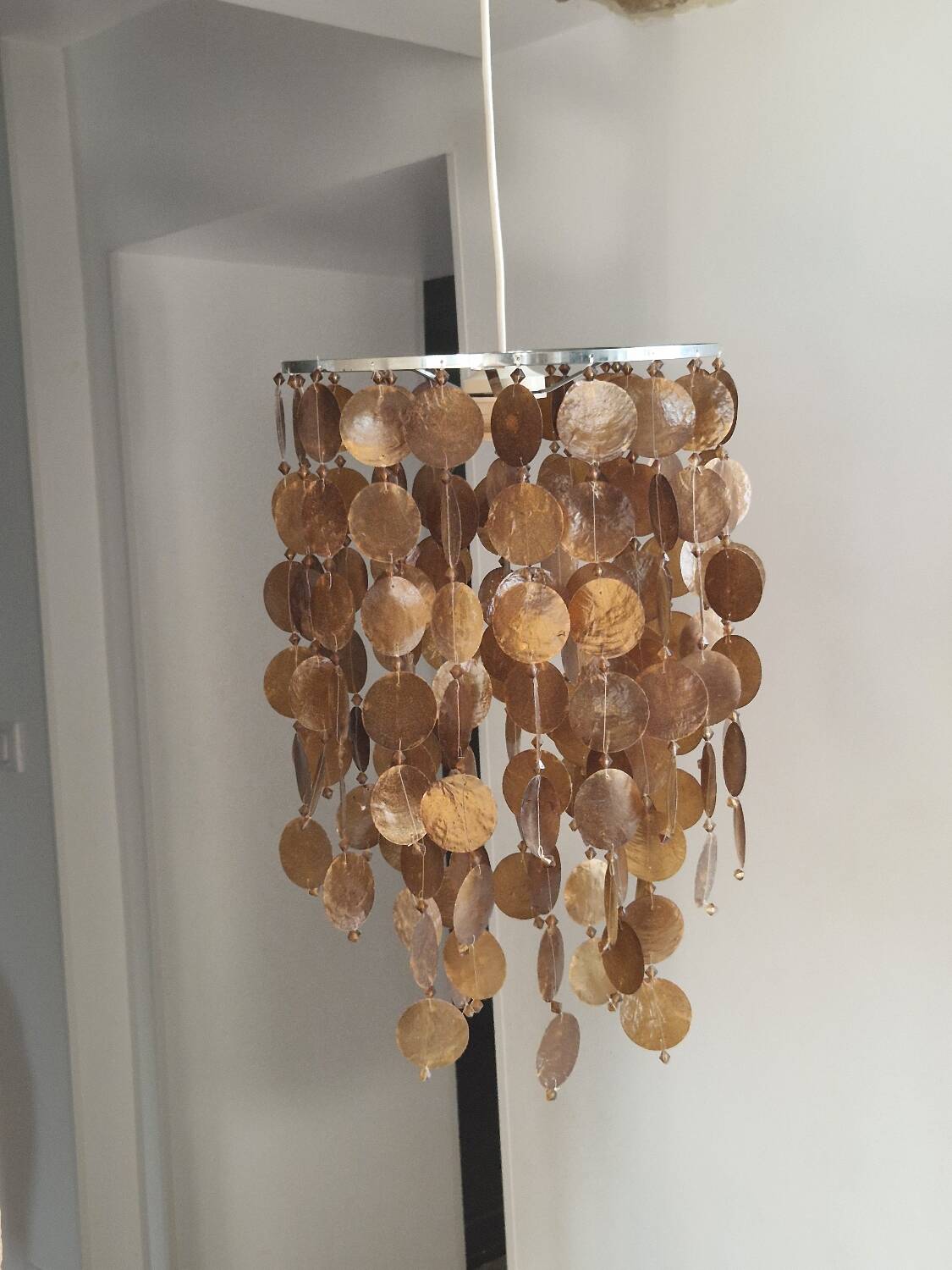 Mother-of-pearl pendant