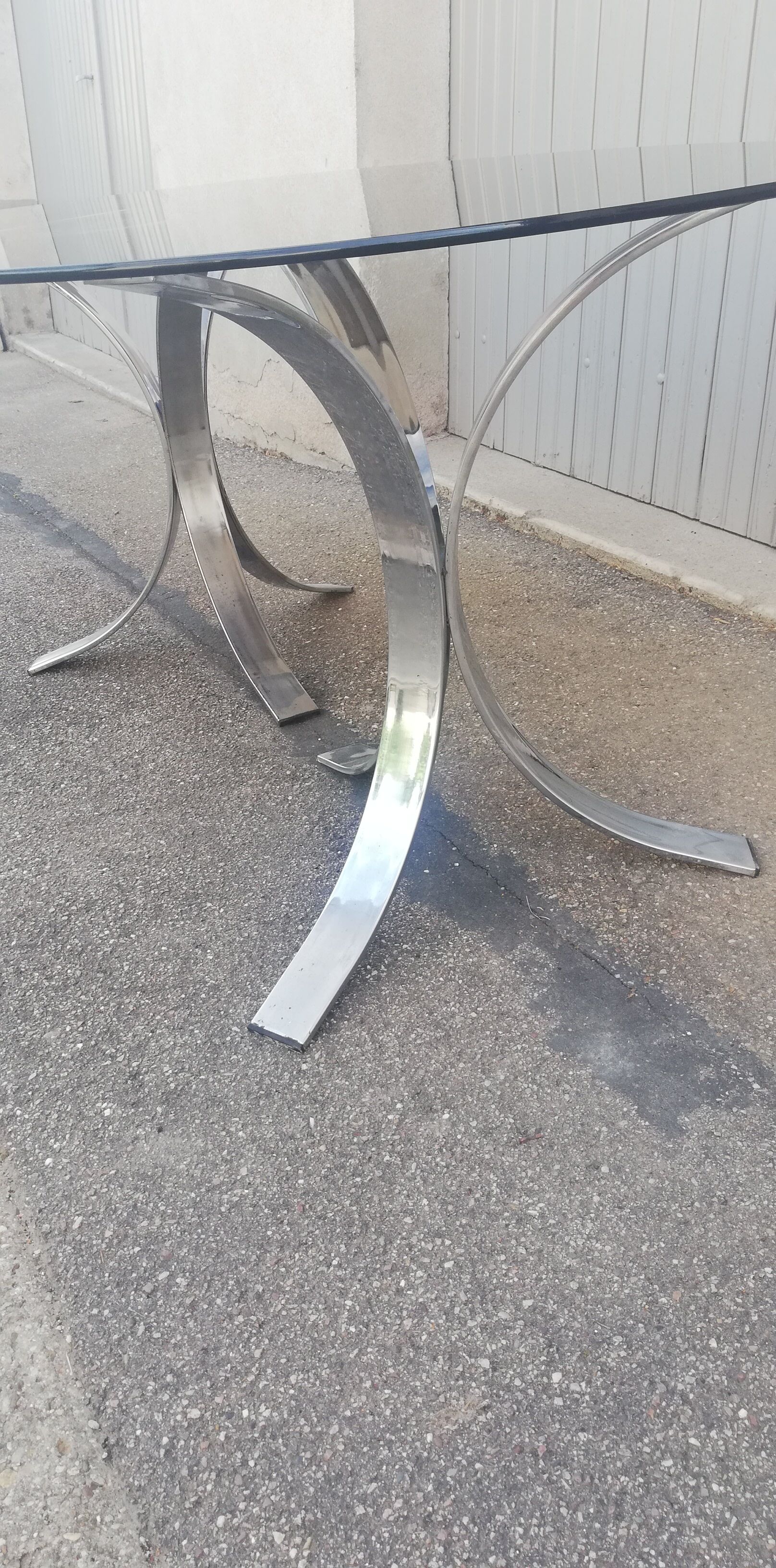 Table ovale vintage chrome et verre fumé