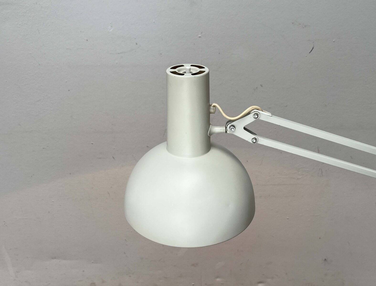 Mid-Century Modern It Task Wall Lamp from Louis Poulsen, 1970s