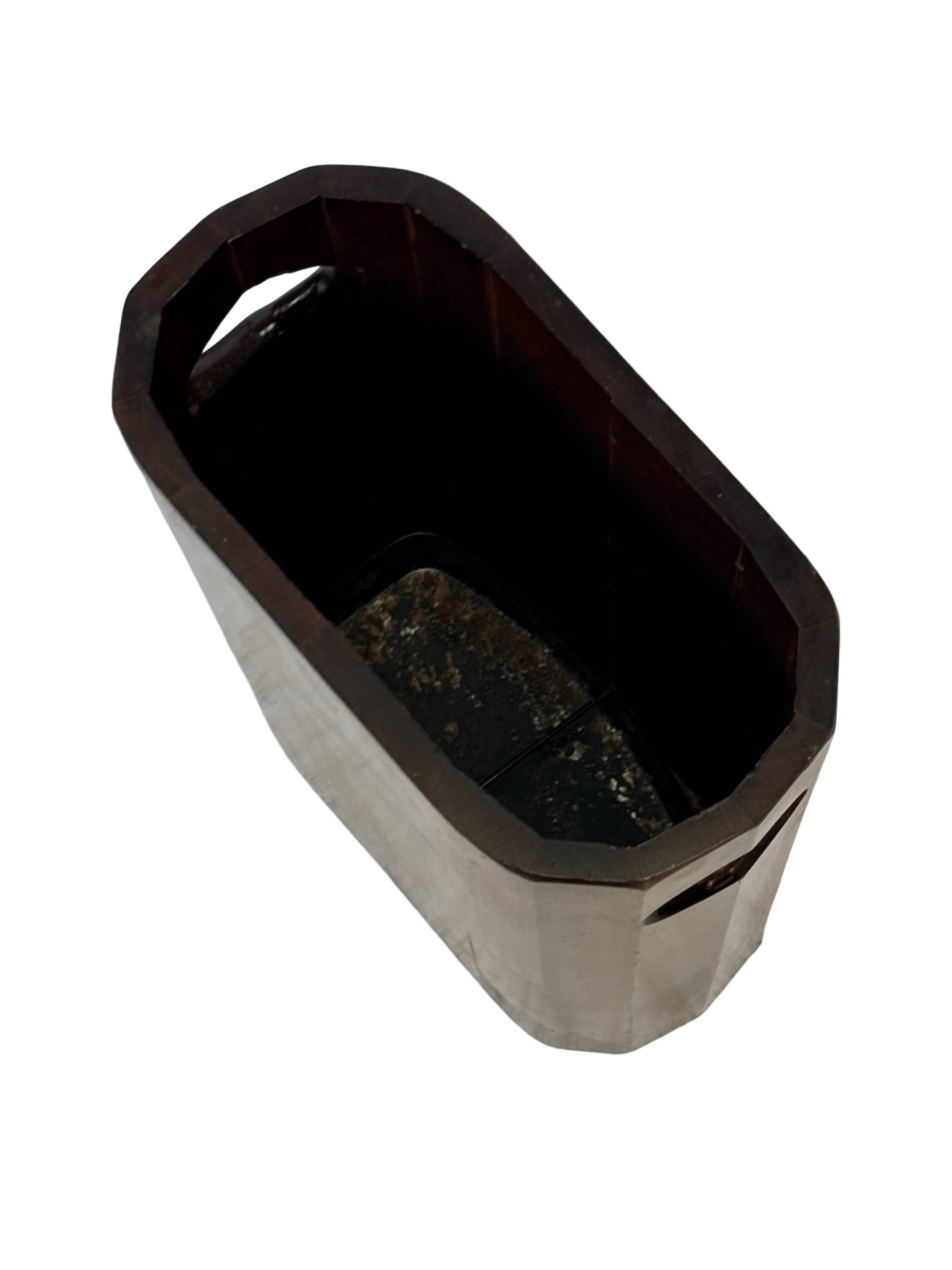 Porte-parapluies vintage en bois, design minimaliste des années 1960