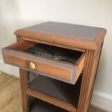 Adorable table de chevet en bois