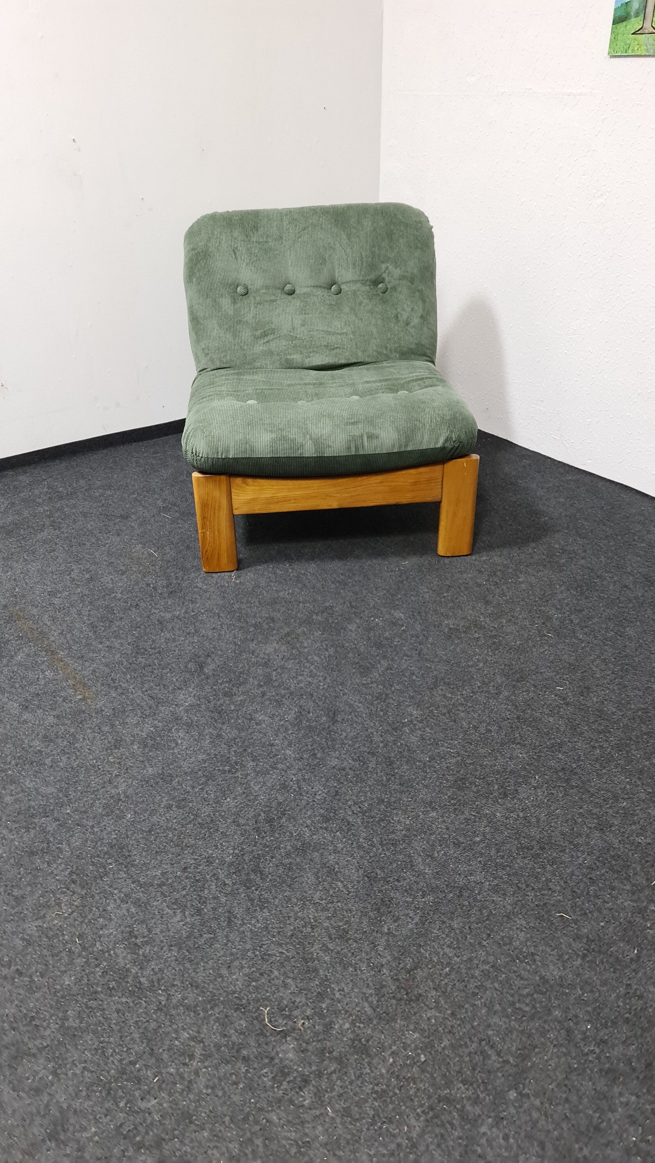 Vintage lounge chair