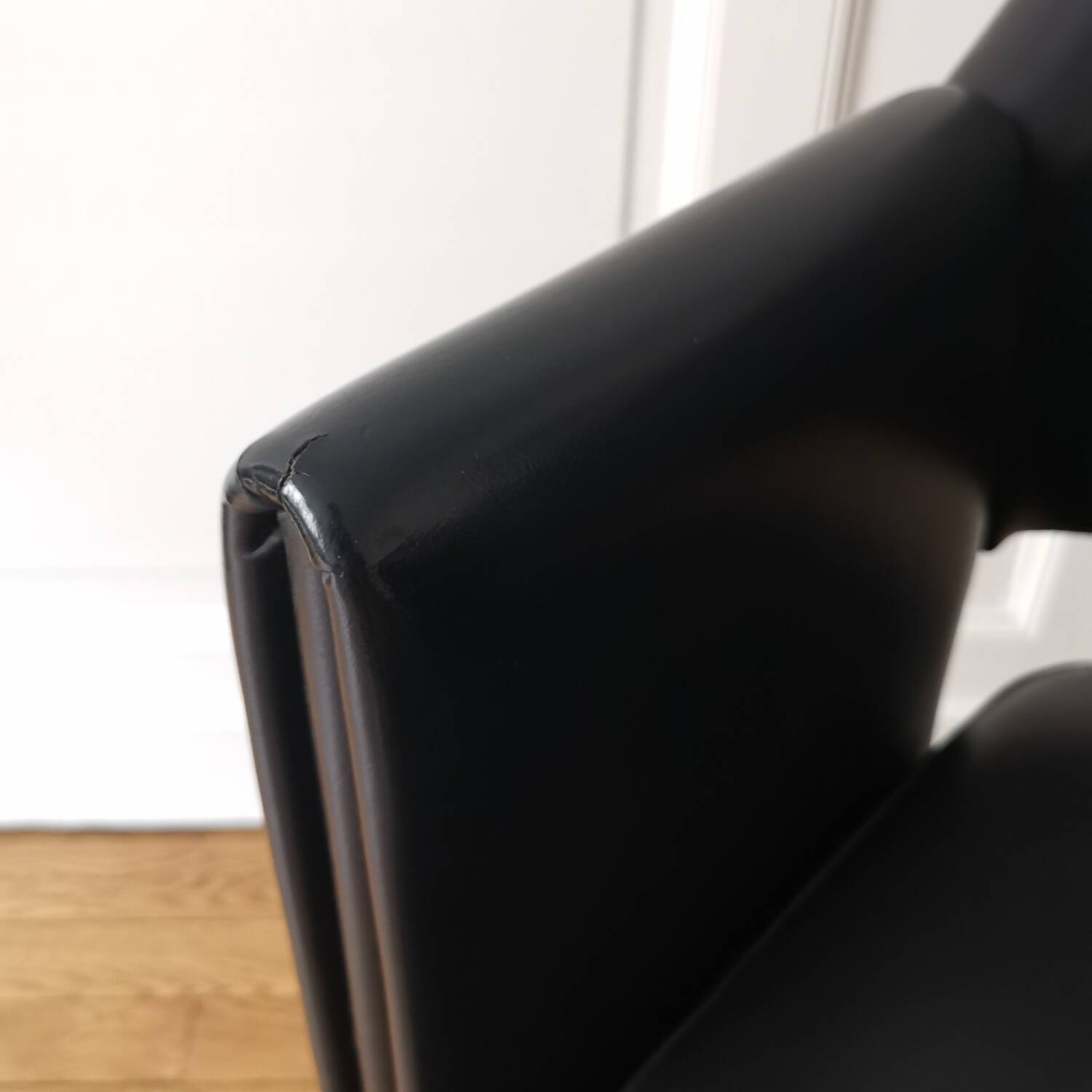 "Deauville" executive chair, Airborne edition, 1960.