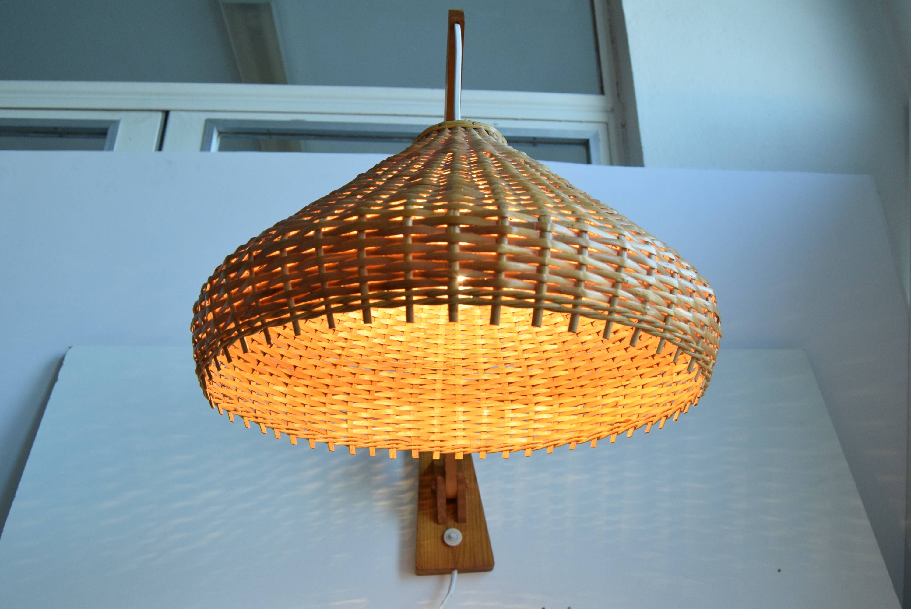 Adjustable wooden wall lamp 1960s by Pokrok Žilina, Czechoslovakia.