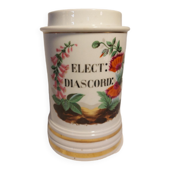 Porcelain medicine jar