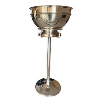 Champagne refresher on foot with 8 silver metal flutes