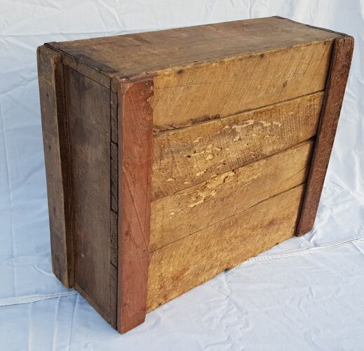 Ancienne caisse d'atelier en bois massif avec marquage / 4 kg