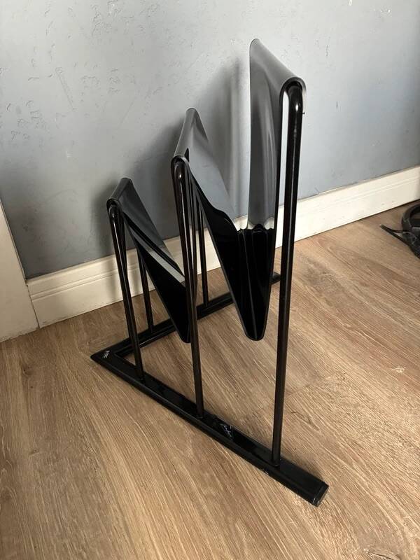Markus Børgens for D-Tec Magazine Rack – Postmodern Design 1980s