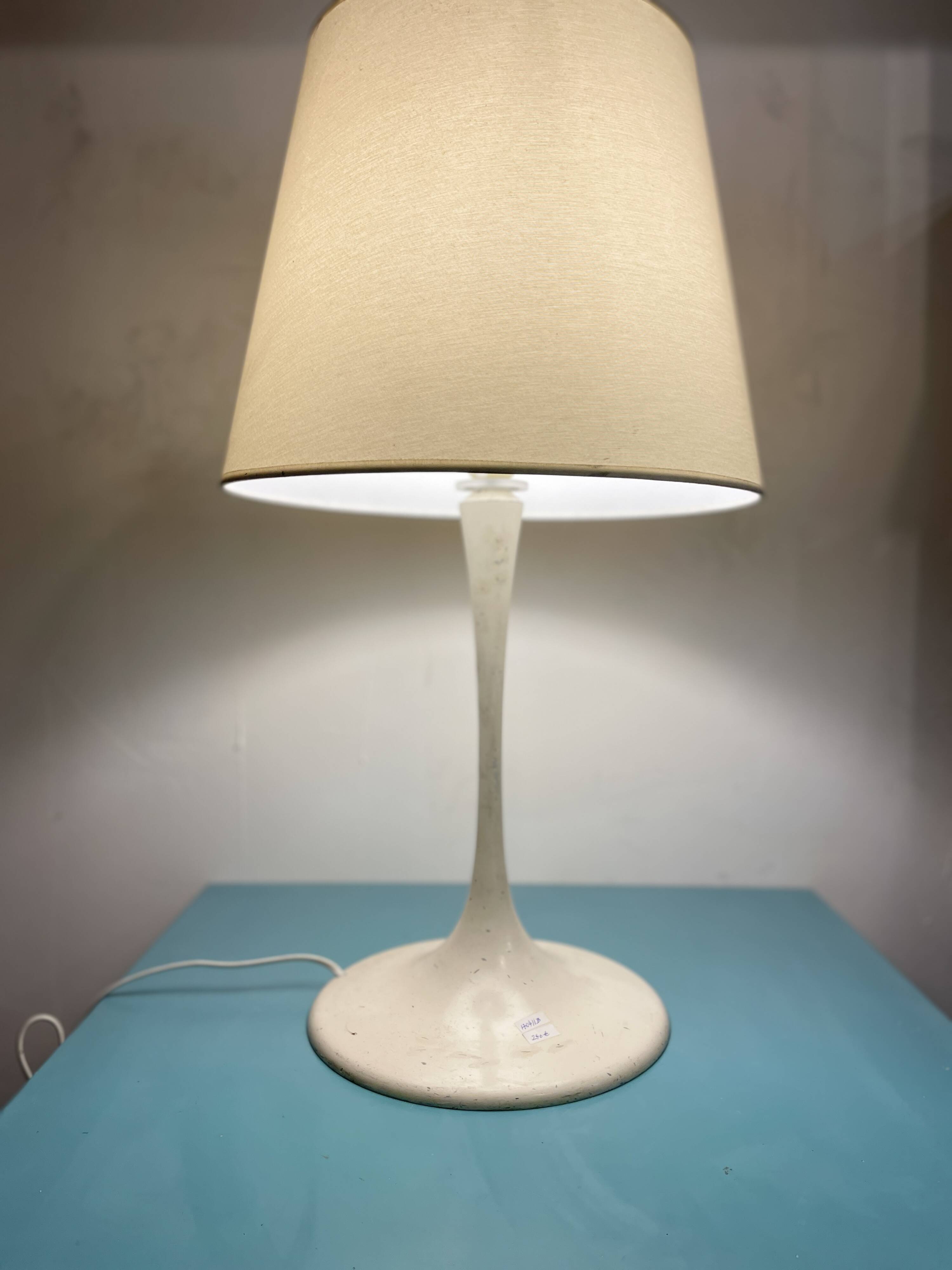 Vintage table lamp, elegant silhouette – 1960s