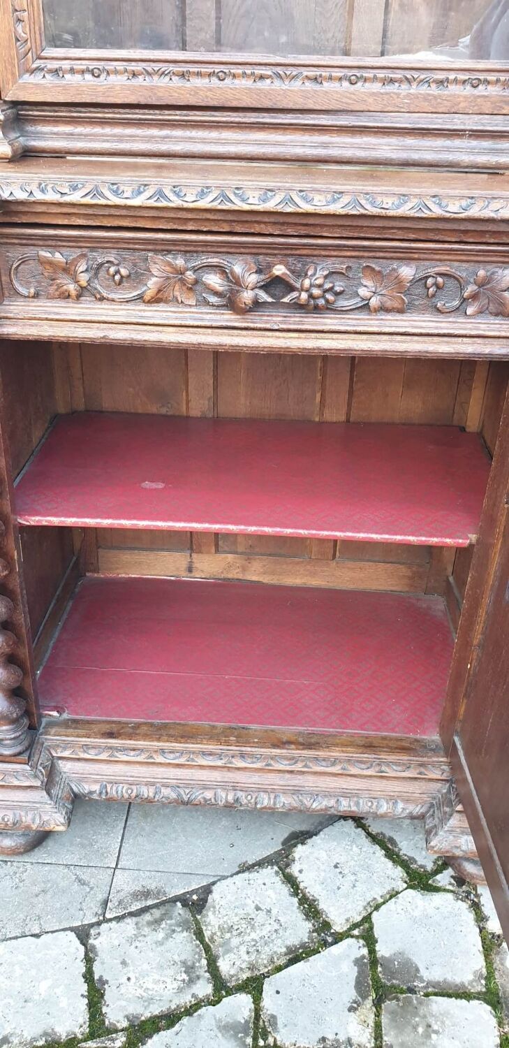 Bookcase showcase in carved oak 19th century