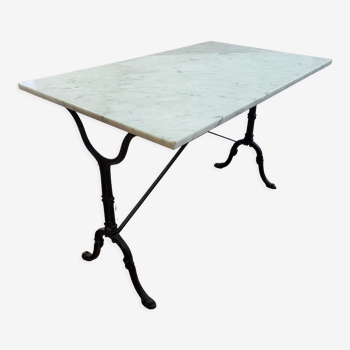 Table de bistrot dessus marbre pied en fonte,  110×65cms