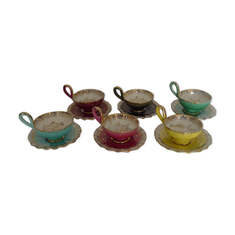 Serie de 6 tasses et sous-tasses colorées années 60