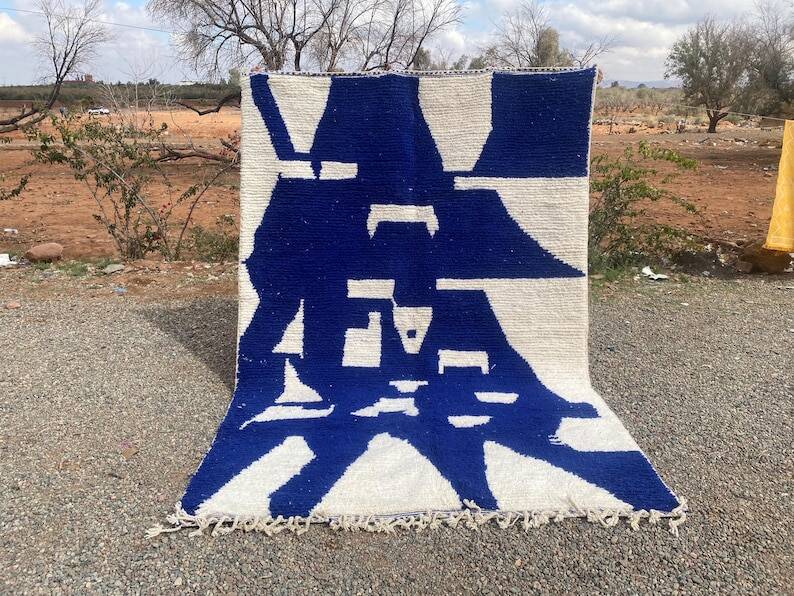 Decorated Moroccan rug 200cm x 300cm