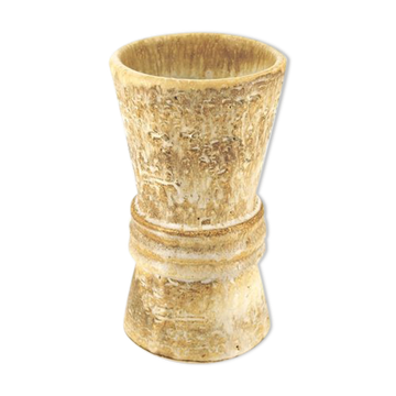 Beige coarse earthenware vase in the shape of an hourglass