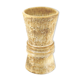 Beige coarse earthenware vase in the shape of an hourglass