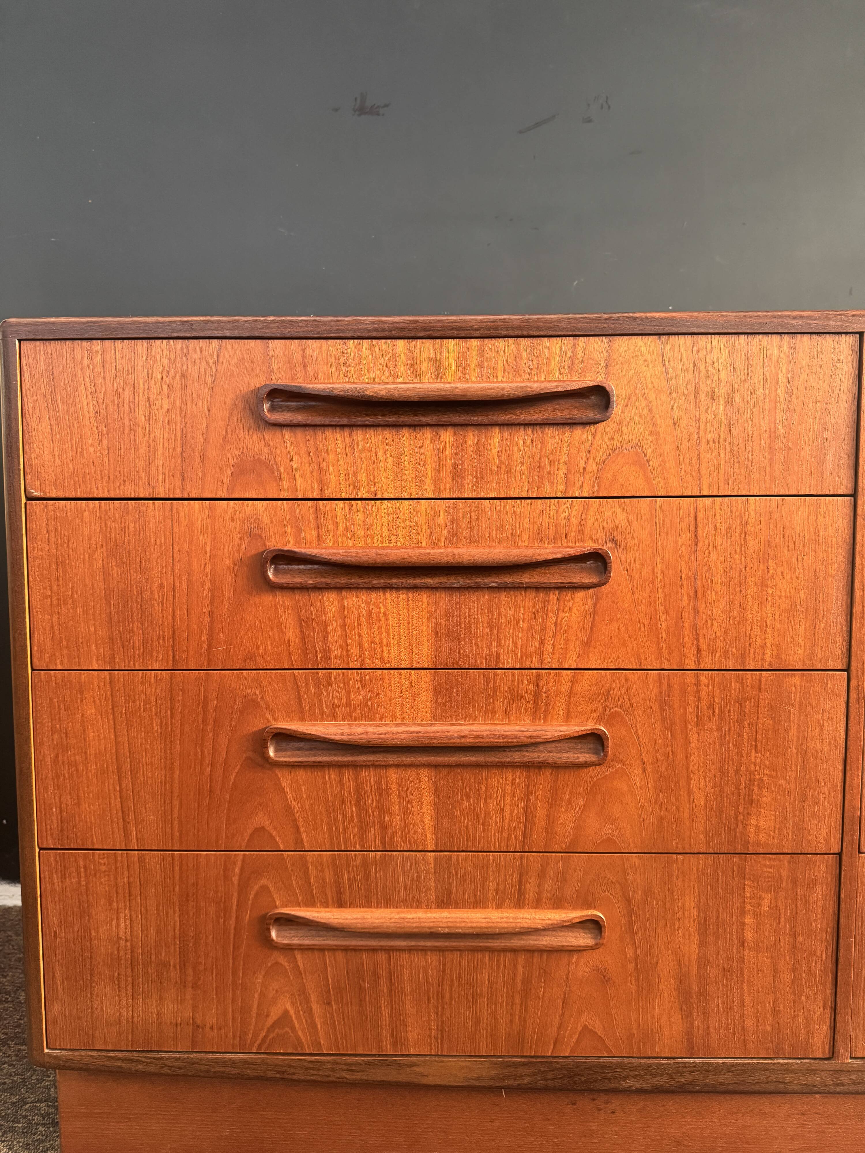 Vintage teak chest of drawers – 8 drawers – G-Plan Fresco – 1960s