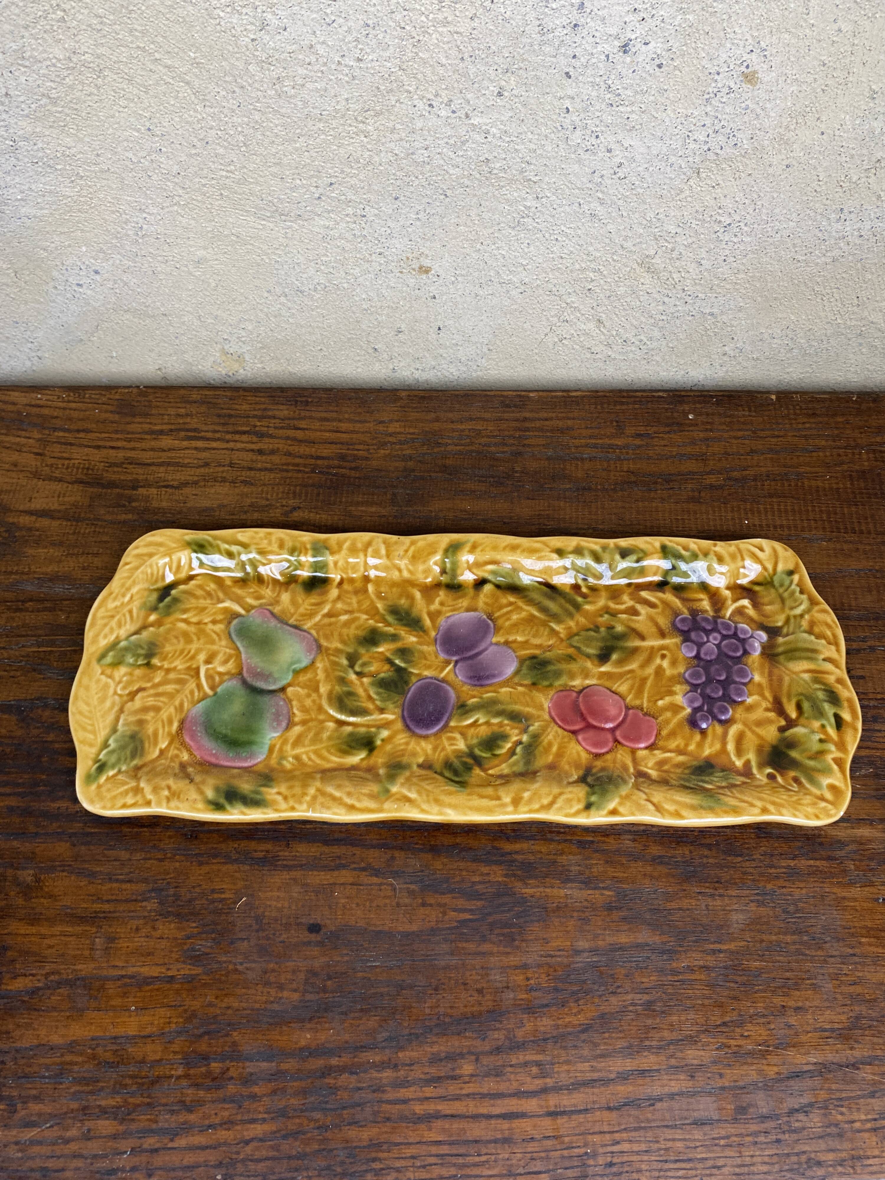 Elongated dish in yellow Digoin Sarreguemines Barbotine