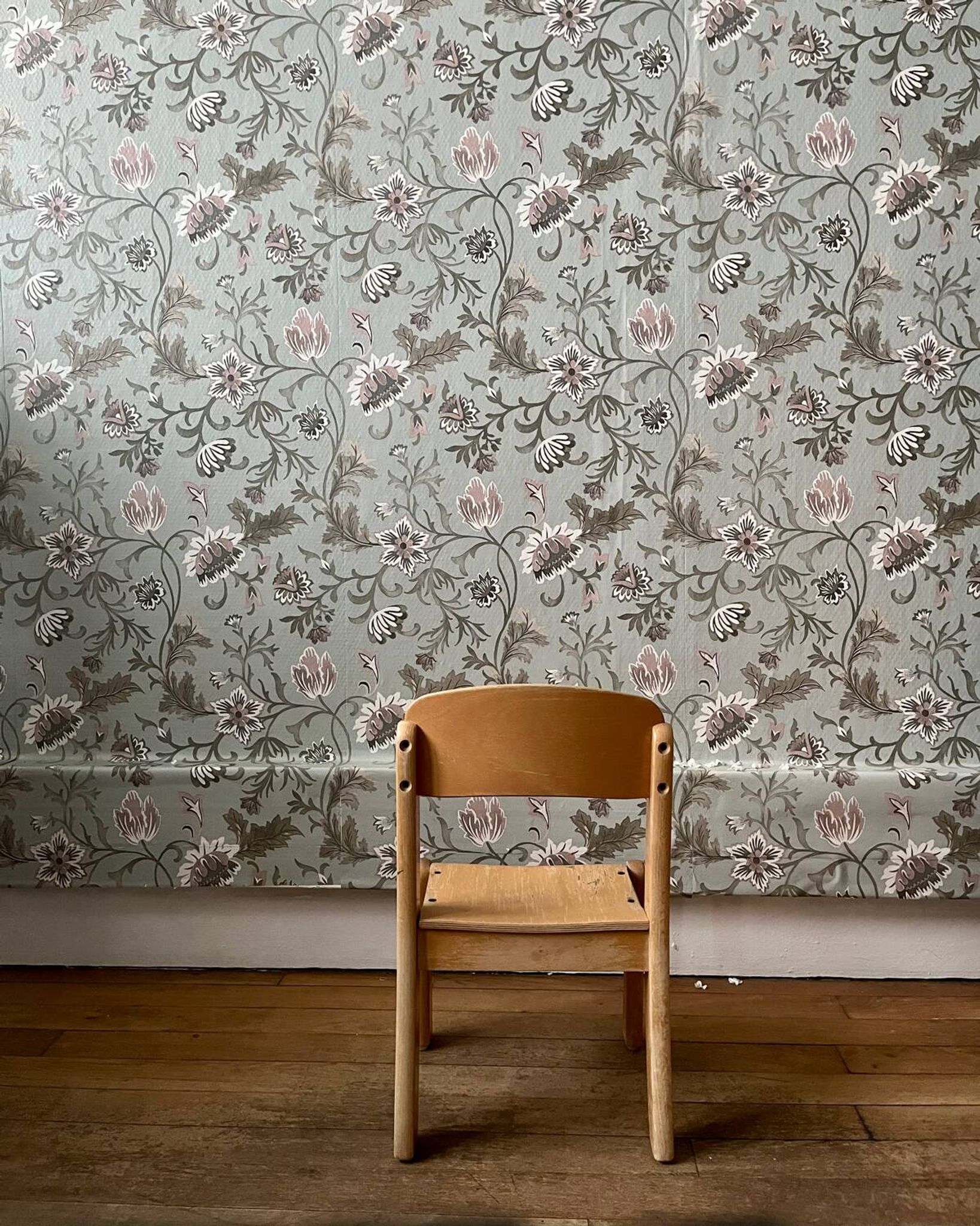 Chaise d’école pour enfant 70s