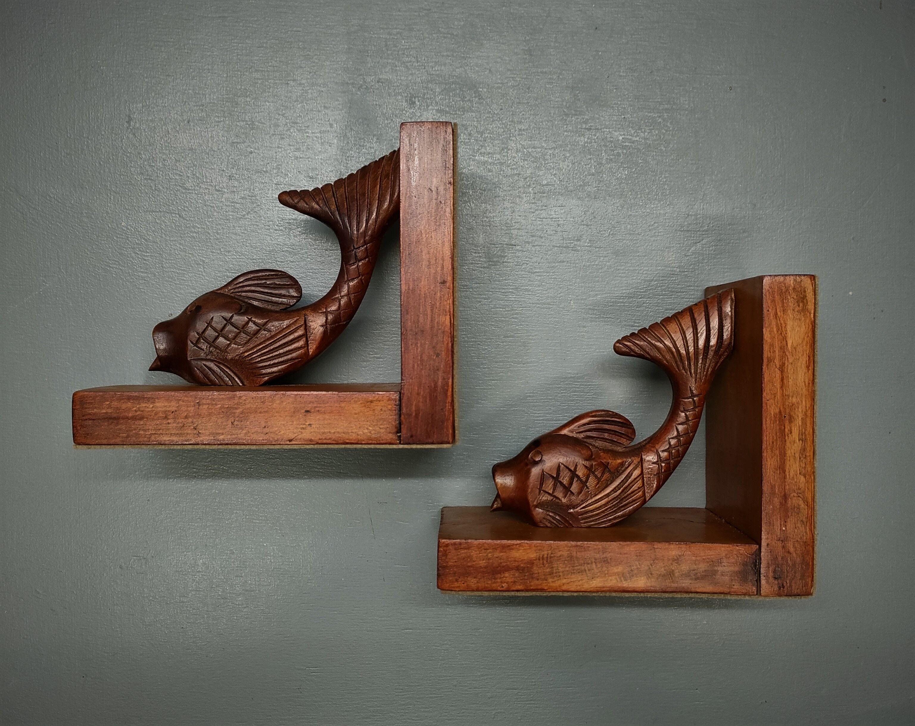 Pair of hand-carved art-deco fish bookends - 30s