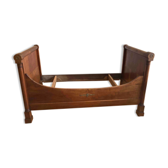 Empire bed