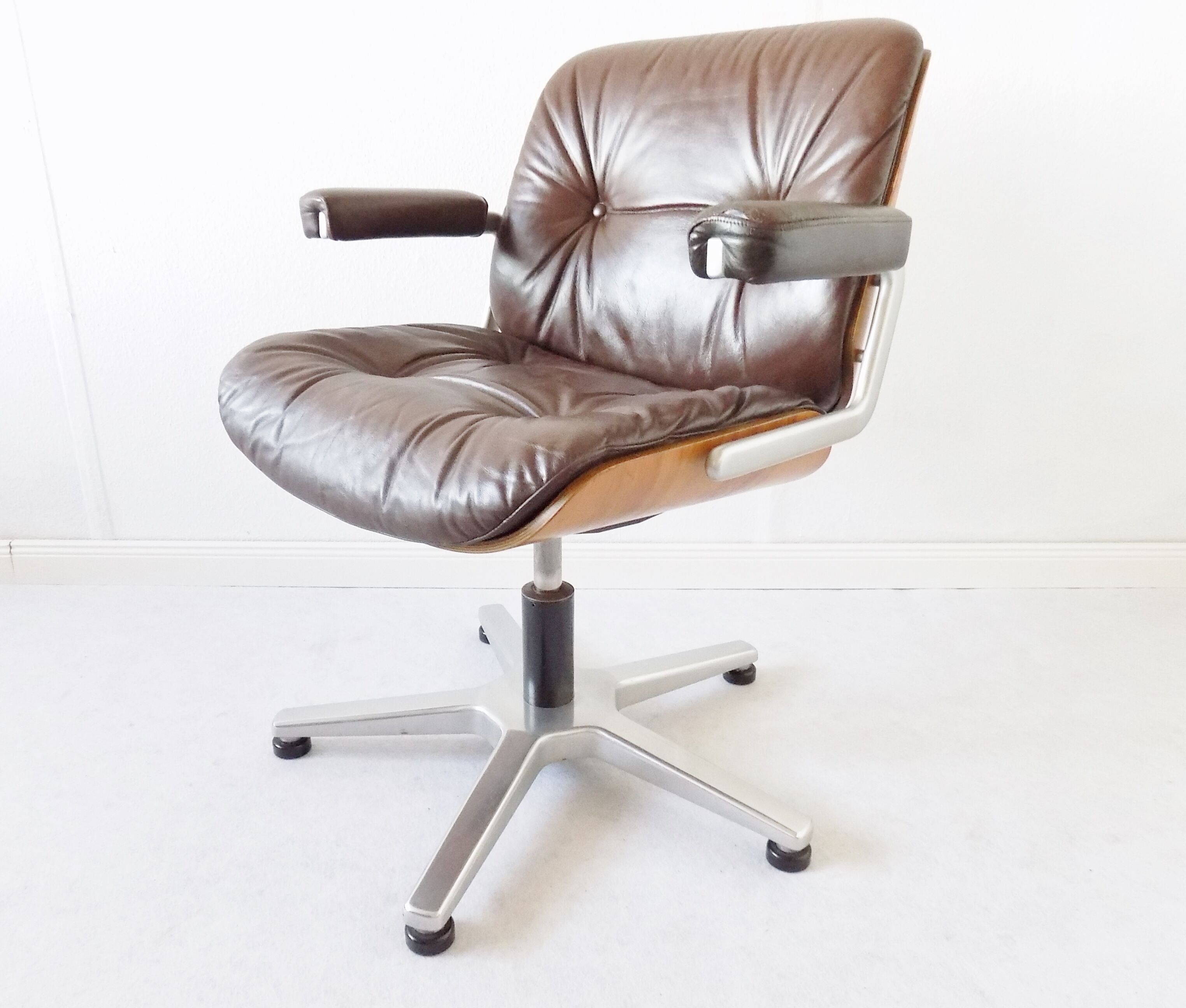 Chaise de bureau en cuir Stoll Giroflex par Karl Dittert moderne du milieu du siècle