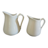 2 petits pichets vintages 