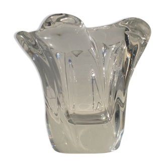 Vase en cristal blanc transparent signé Daum France