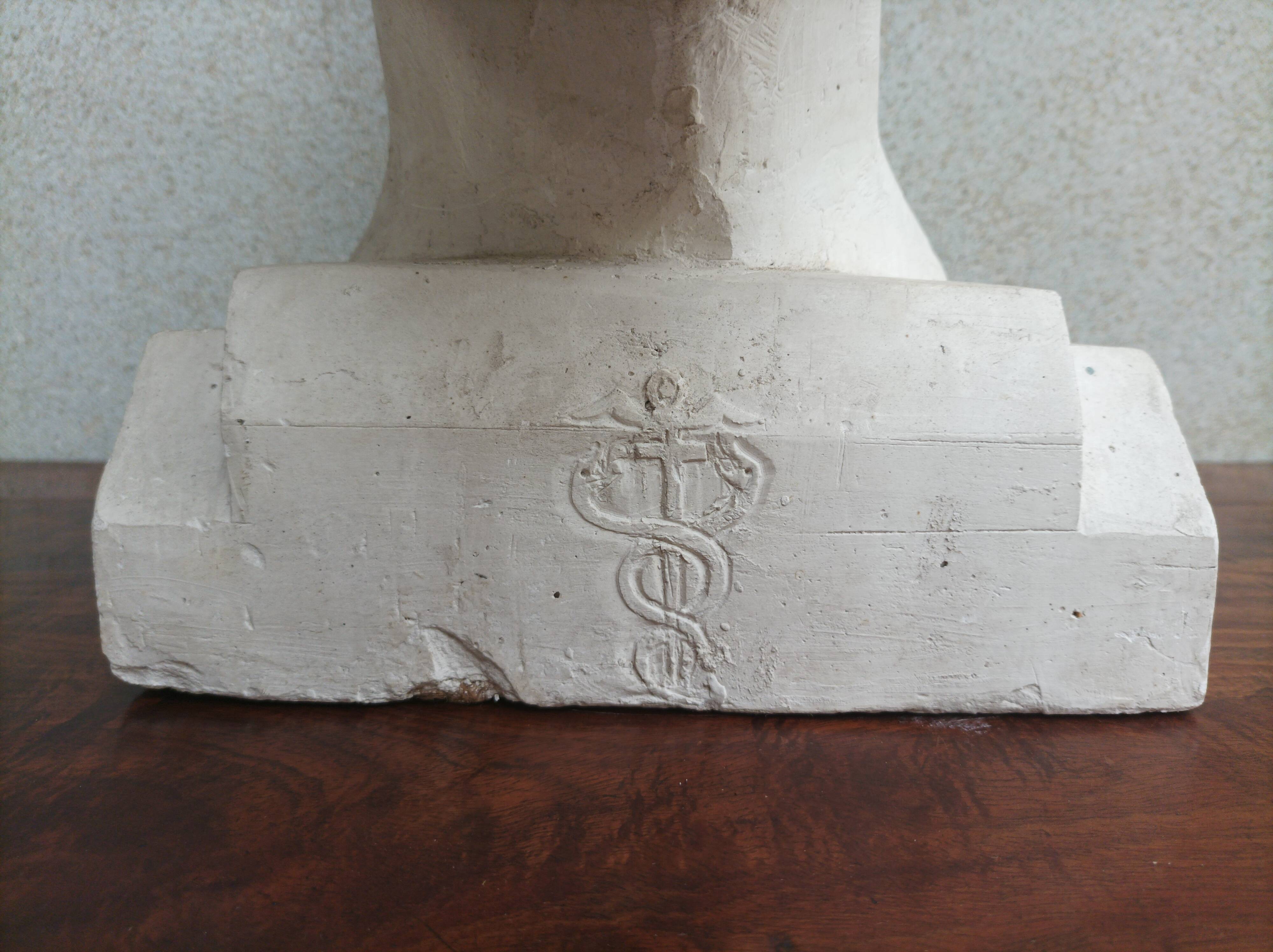 Pascal Boureille (1909-1999) Bust sculpted in plaster Male doctor