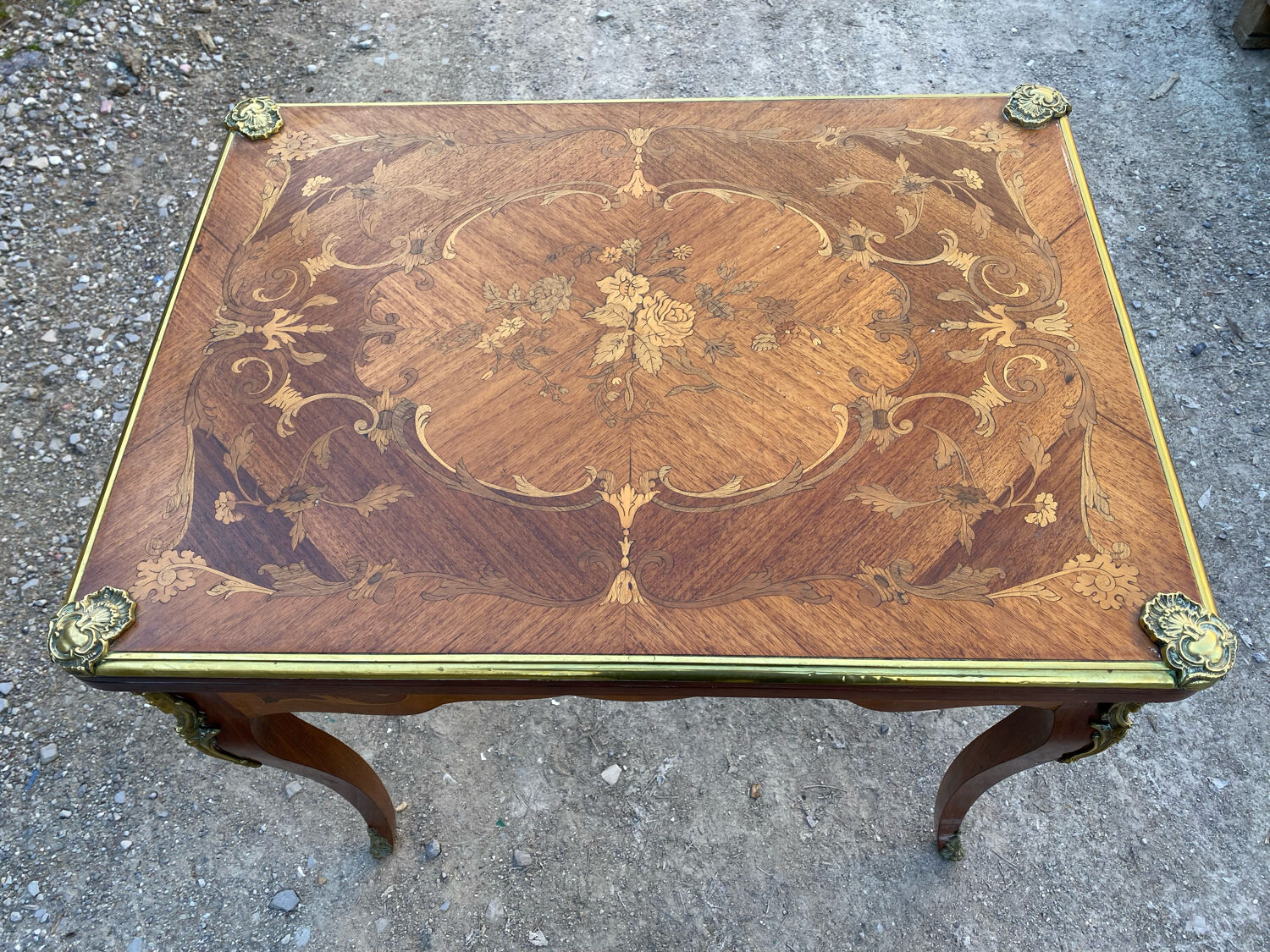 Games table louis XV