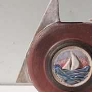 Vase céramique décor bateau signé