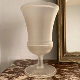Vase en verre dépoli