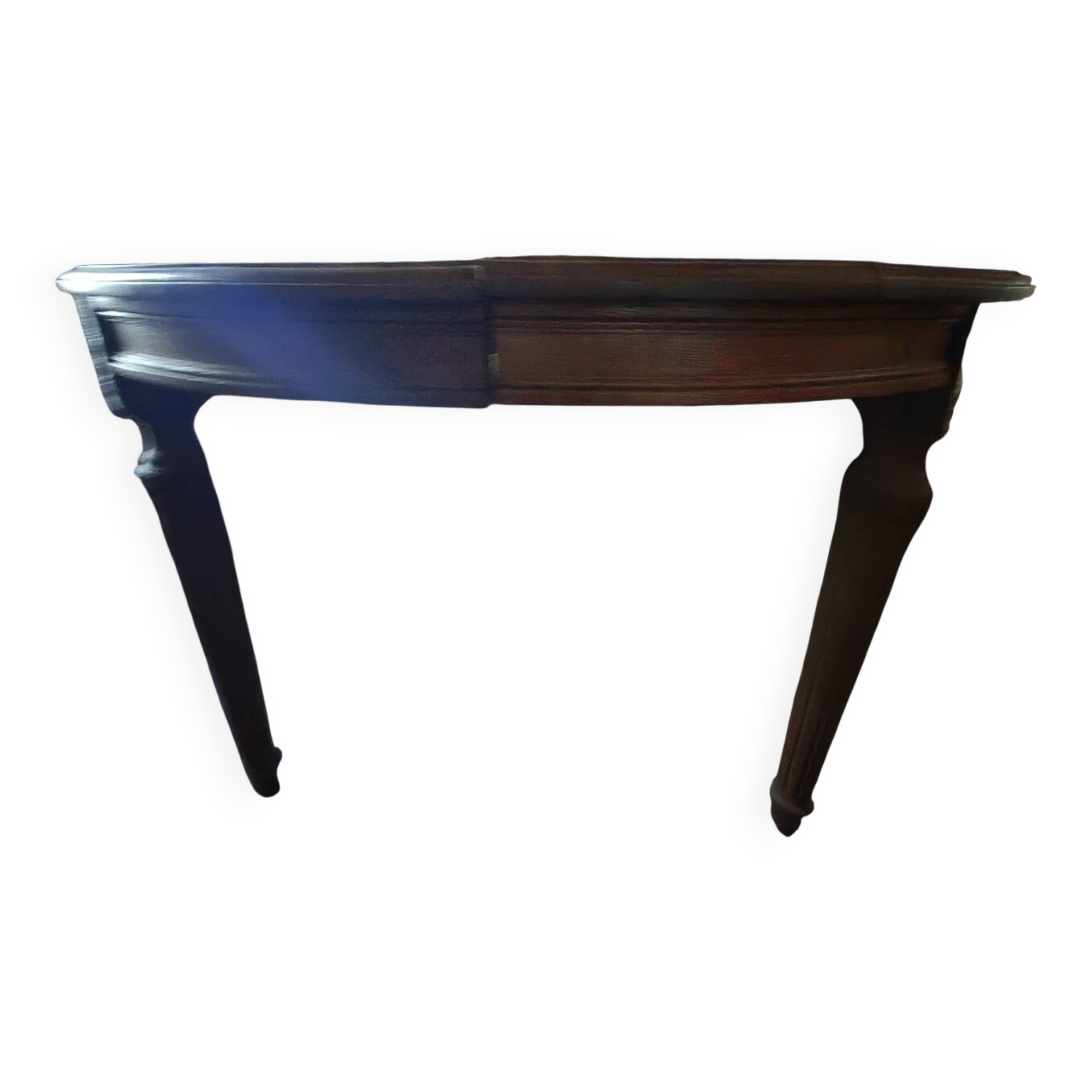 Extendable oval table