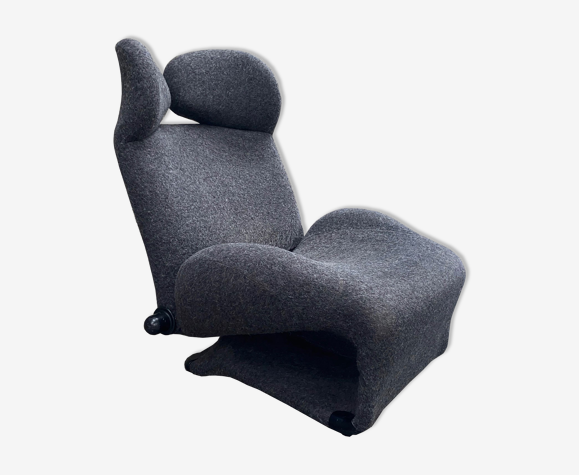 Fauteuil Wink conçu par Toshiyuki Kita pour Cassina en 1980