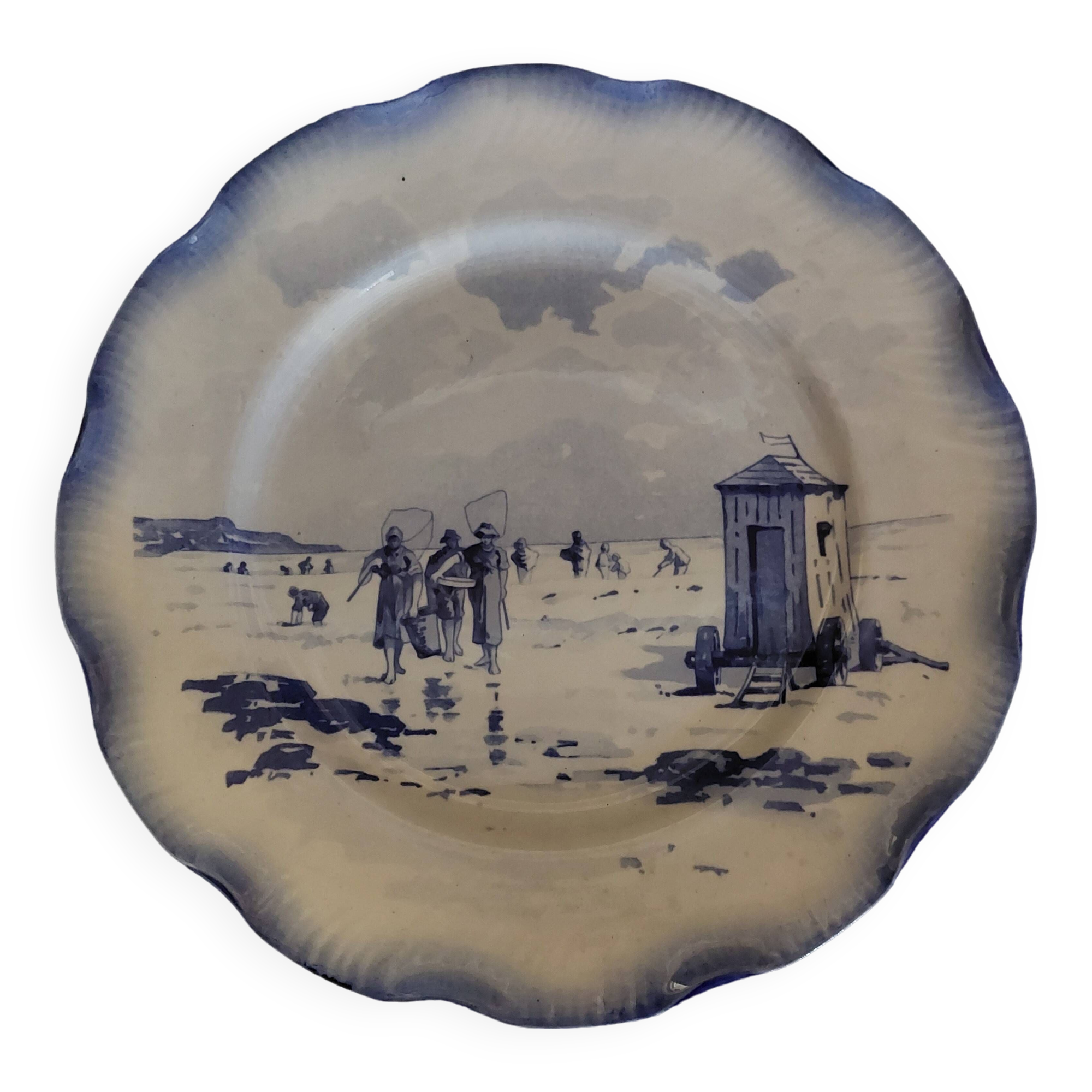 Sarreguemines earthenware plate with Marine decor late 19th century early 20th century