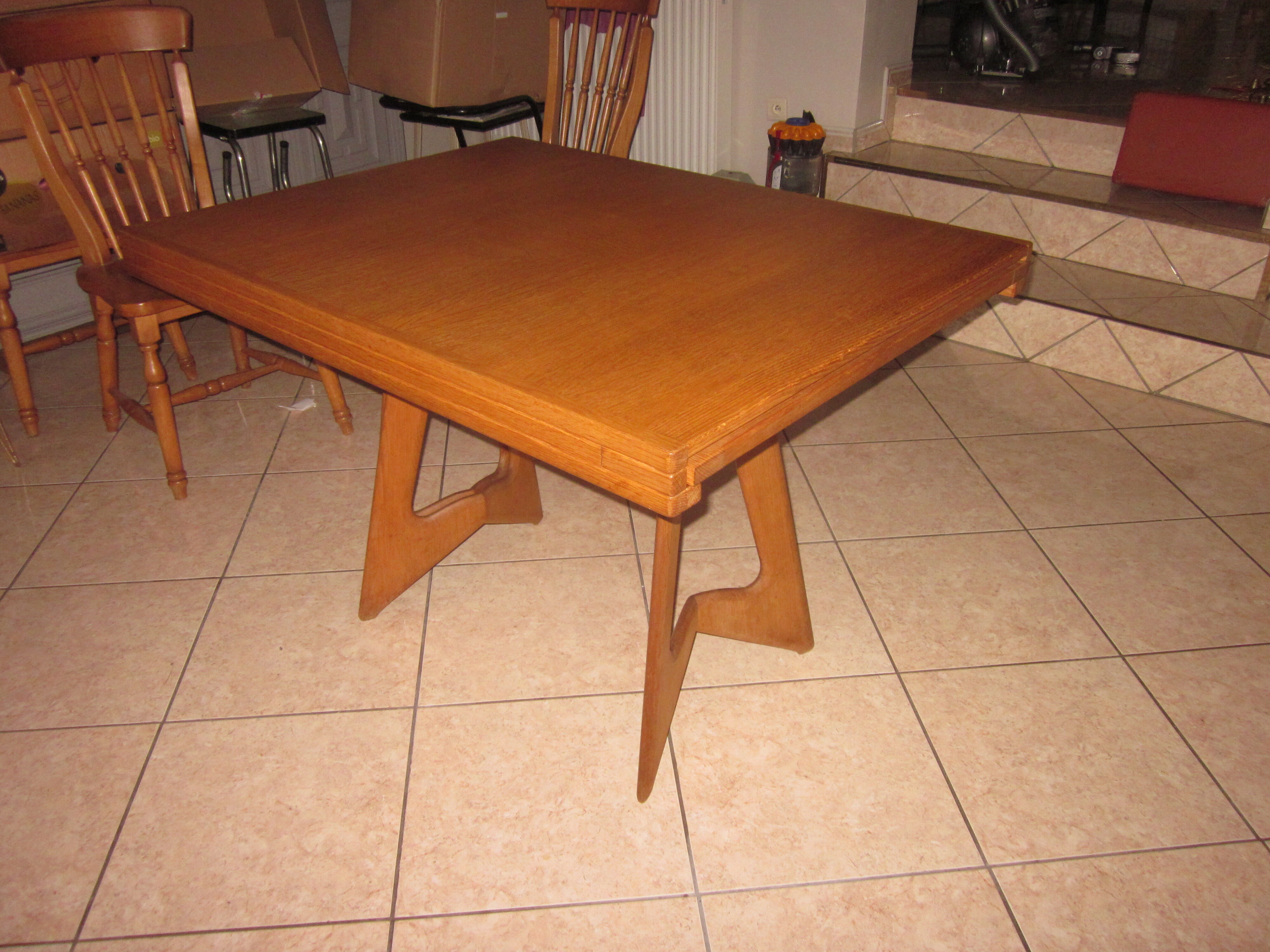 Table extensible par Guillerme et Chambon