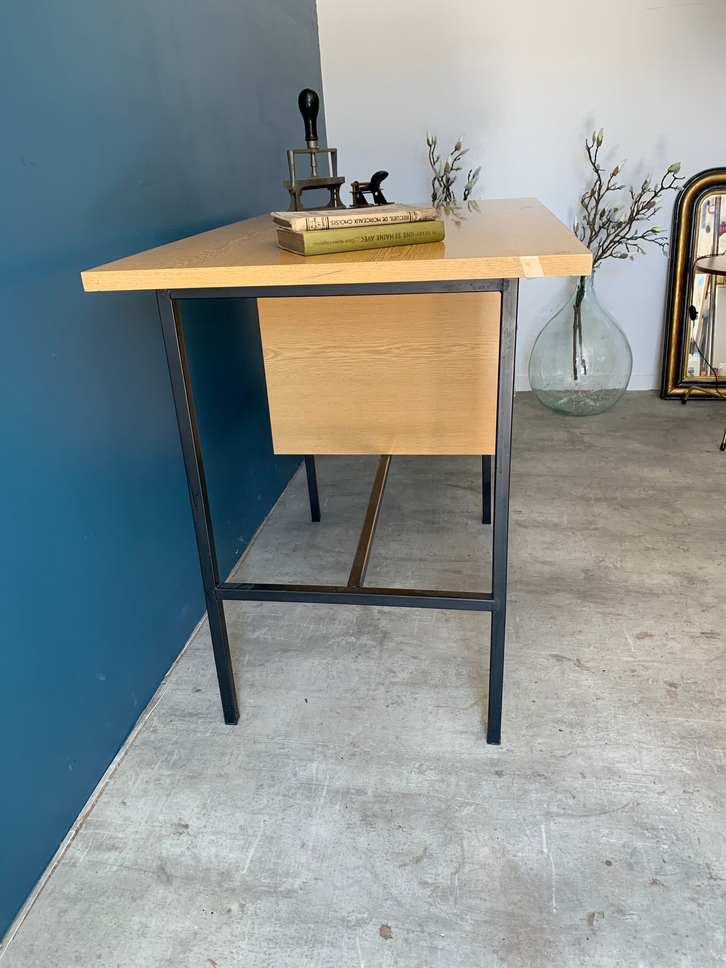 Modernist desk