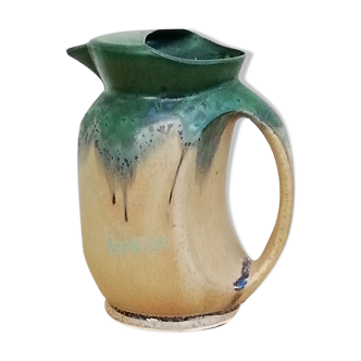 Water pitcher