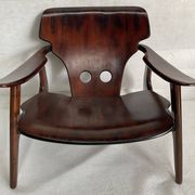 Pair of Diz armchairs, Sergio Rodrigues
