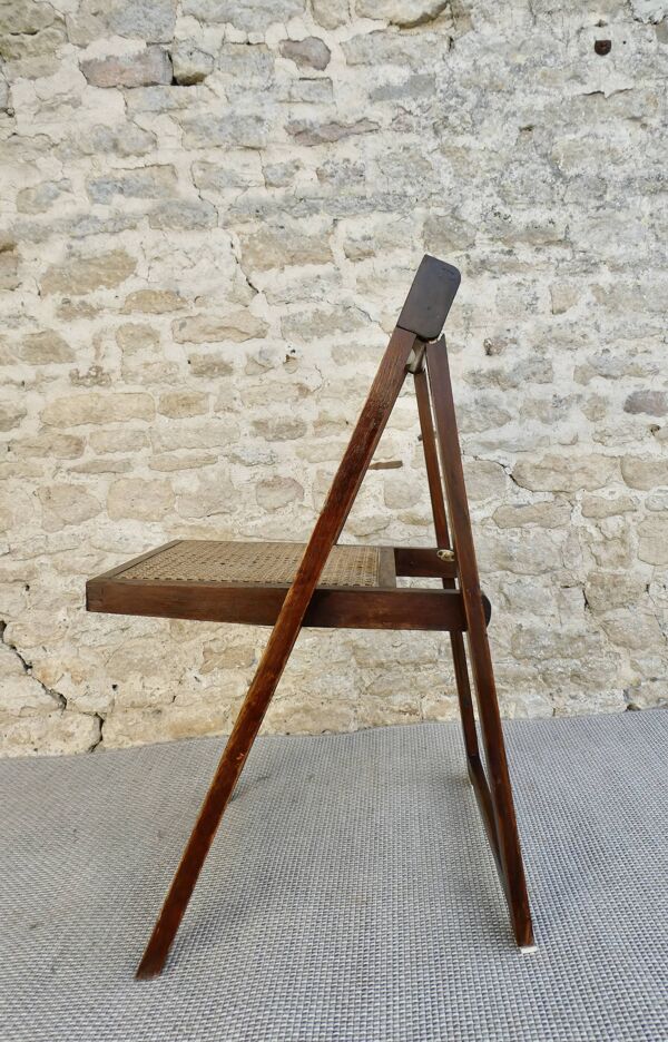 Chaise pliante cannée