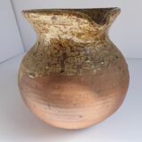 Signed vernissé sandstone pitcher